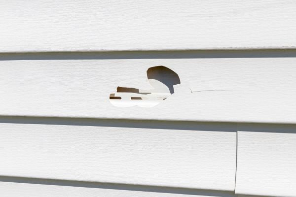 Cost of White Vinyl Siding Repair in Pickerington